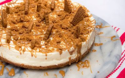 CHEESECAKE WITH WHITE CHOCOLATE AND LOTUS BISCOFF